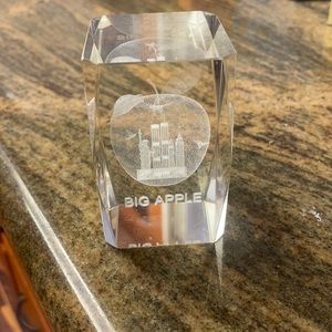 Big Apple laser-engraved 3D paper weight